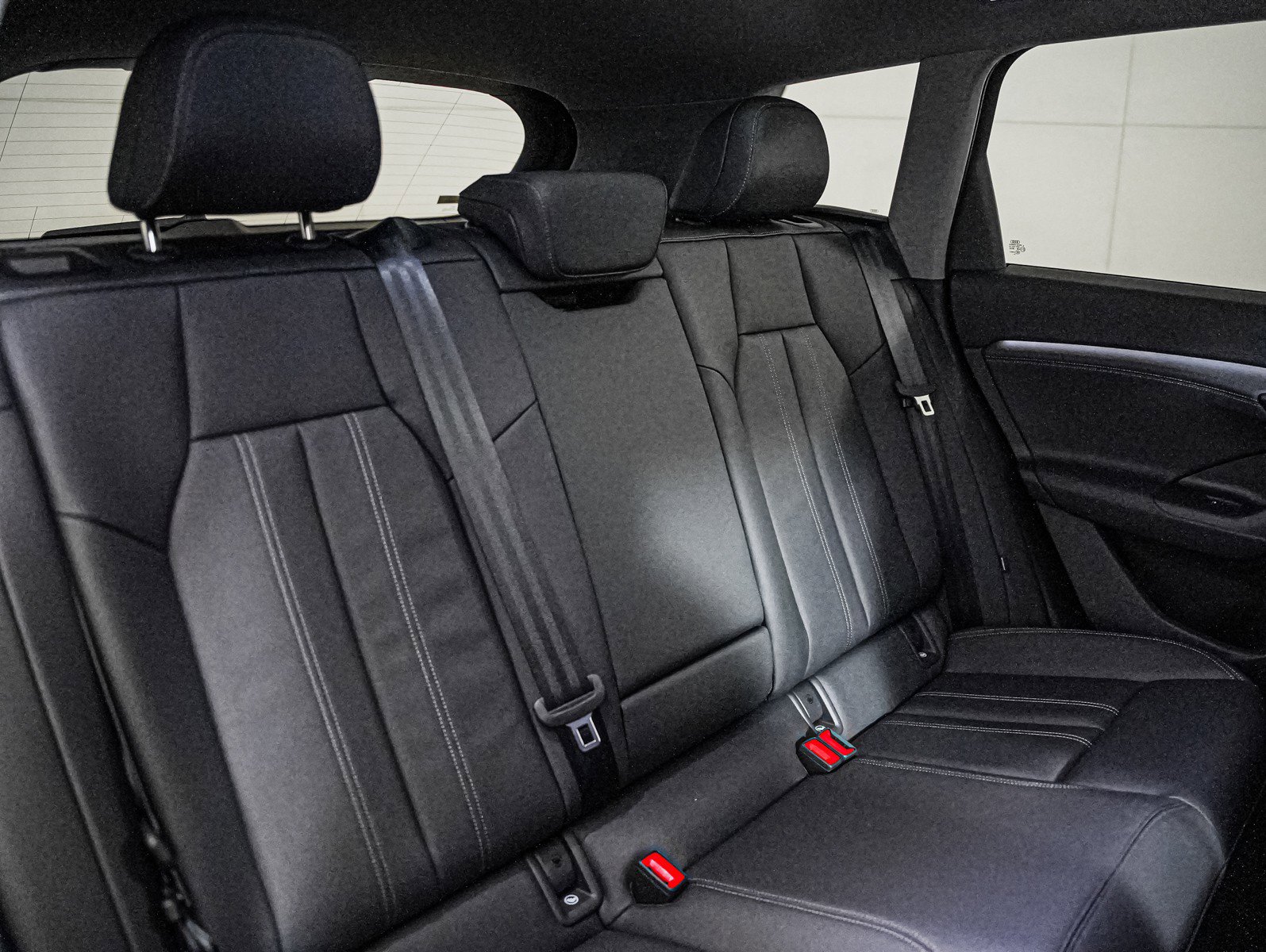 New 2025 Audi Q6 e-tron Premium AWD/4WD image 13