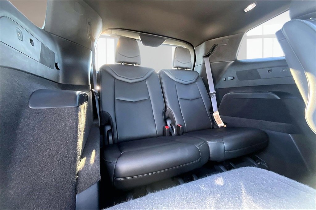 Used 2025 Cadillac XT6 Premium Luxury image 28