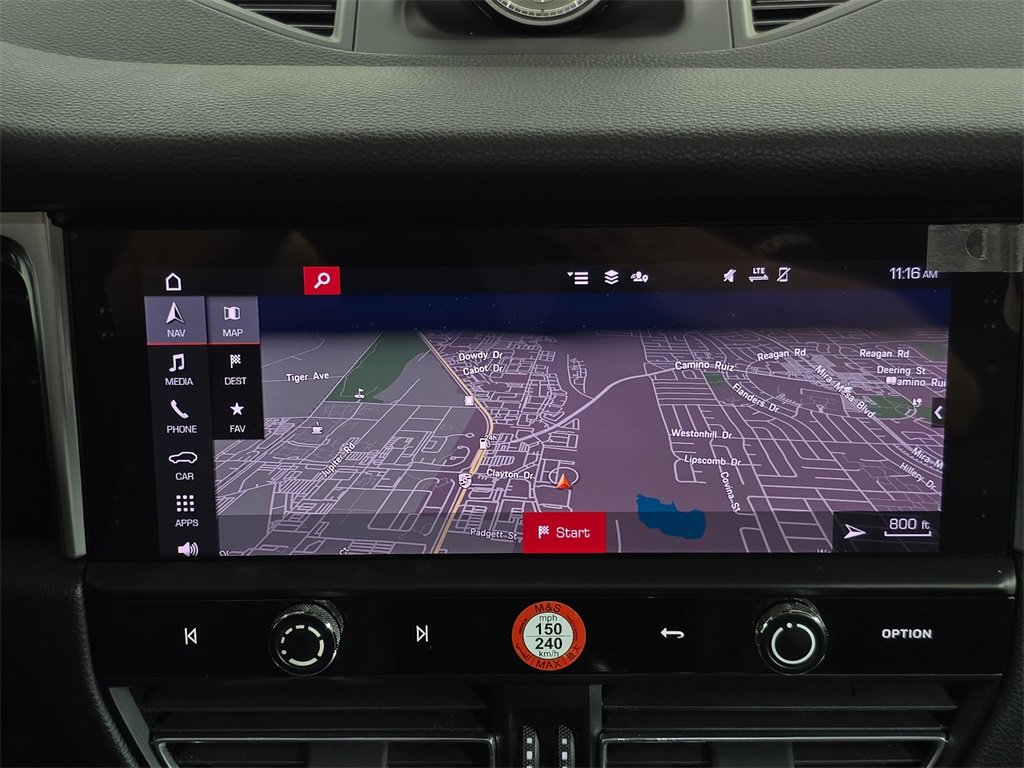 Used 2023 Porsche Macan image 18