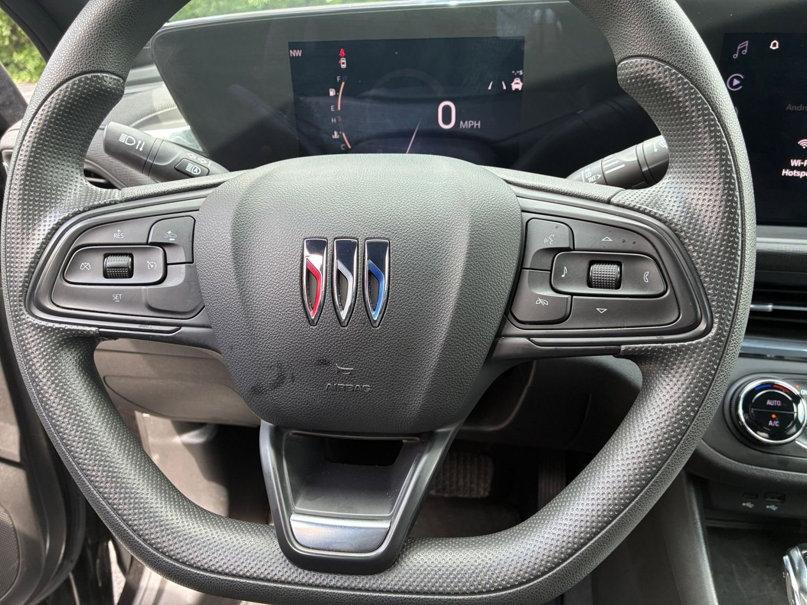 Used 2025 Buick Envista Preferred FWD image 27
