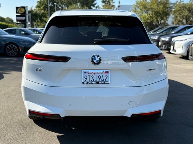 Used 2026 BMW iX xDrive60 image 10