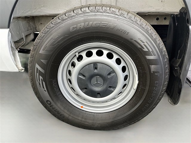 Used 2025 Mercedes-Benz Sprinter 2500 image 28