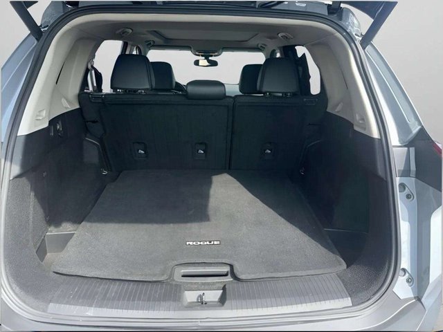 Used 2021 Nissan Rogue SL w/ Premium Package image 11
