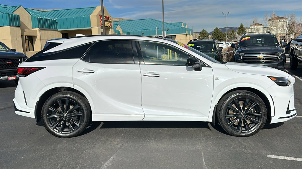 Used 2024 Lexus RX 500h F Sport w/ Convenience Package image 2