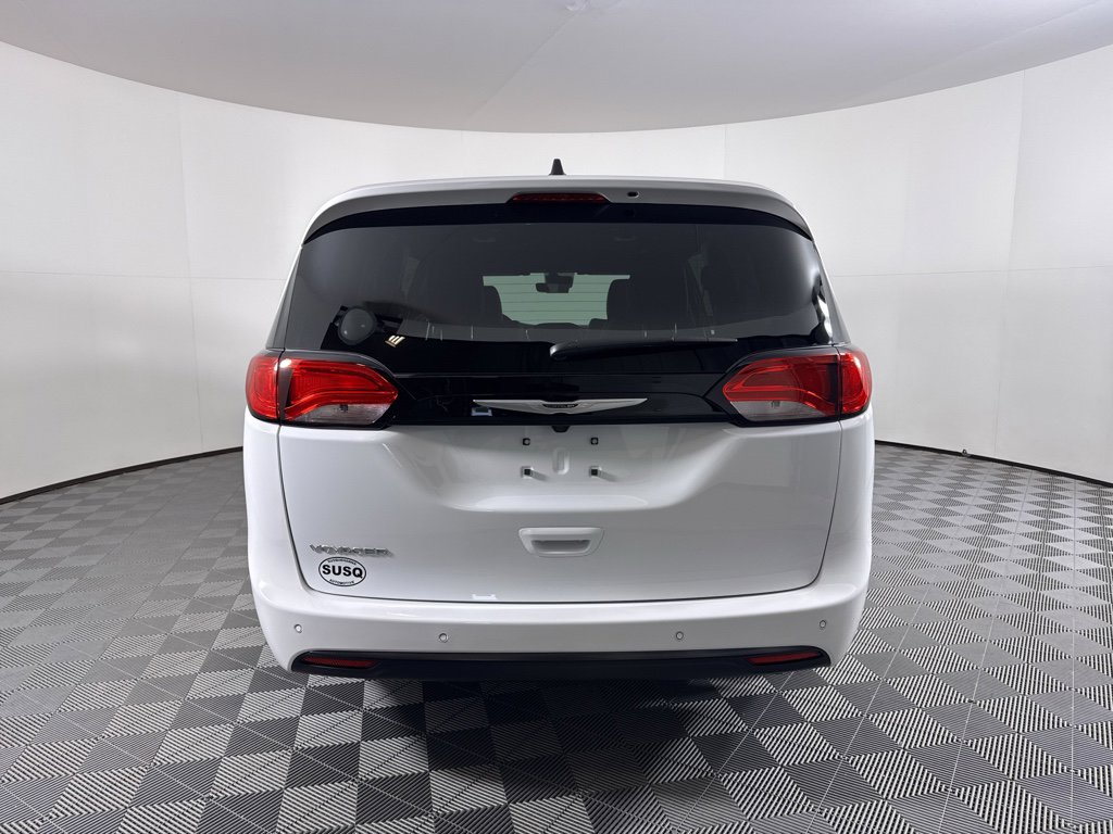New 2026 Chrysler Voyager LX FWD image 11