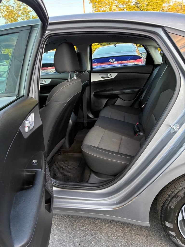Used 2023 Kia Forte LXS w/ LXS Technology Package FWD image 20