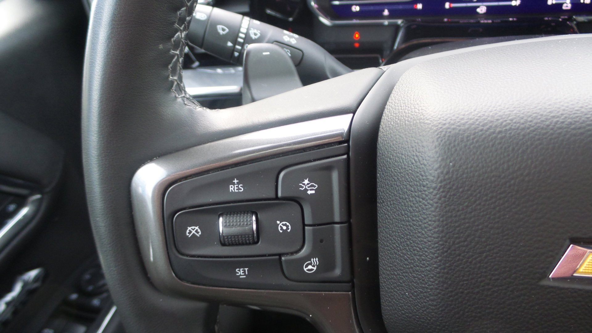 Used 2024 Chevrolet Silverado 1500 High Country w/ Technology Package image 14