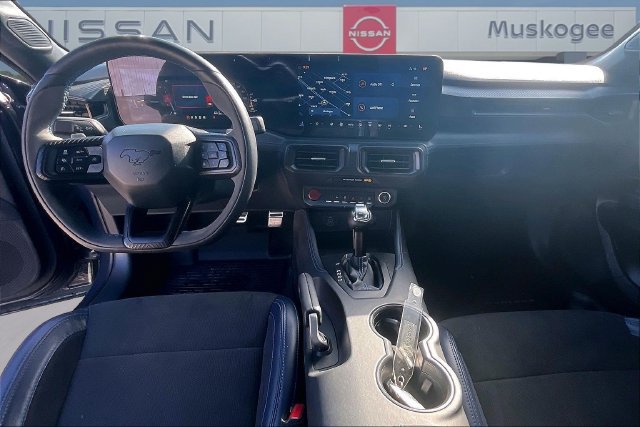 Used 2025 Ford Mustang Dark Horse RWD image 7