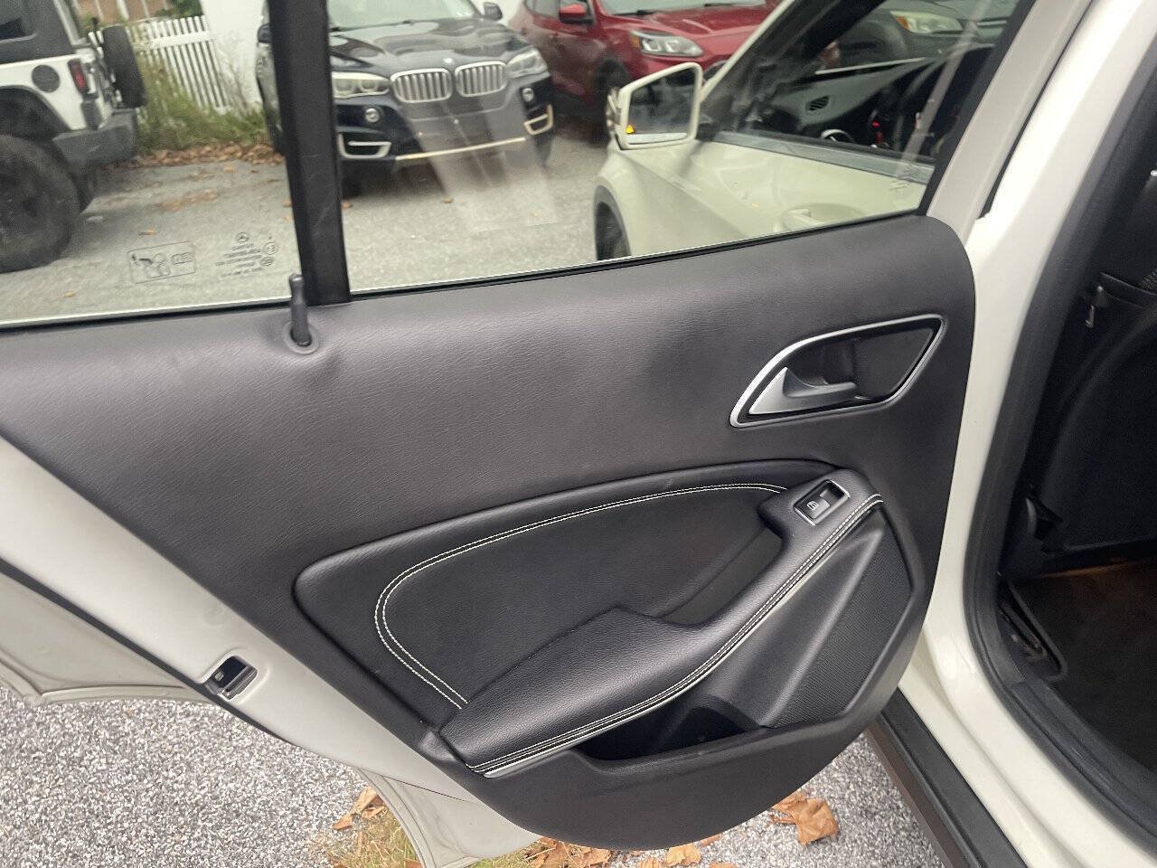 Used 2018 Mercedes-Benz GLA 250 4MATIC image 19