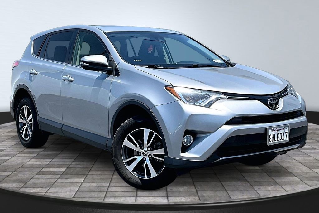 Used 2018 Toyota RAV4 XLE w/ All Weather Liner Package FWD image 37