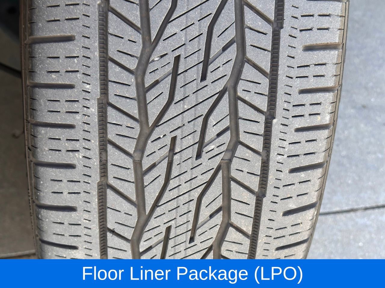 Used 2022 Buick Enclave Essence w/ Experience Buick Package image 5