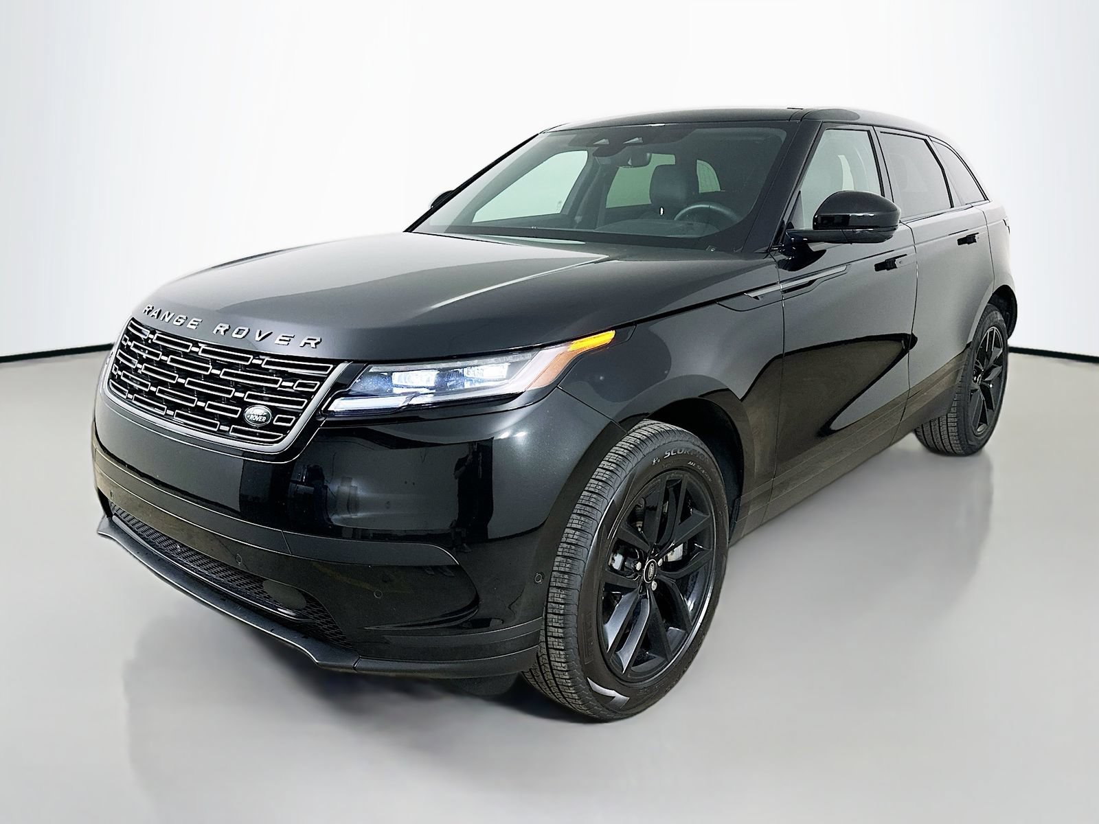 Used 2026 Land Rover Range Rover Velar S AWD/4WD video 1