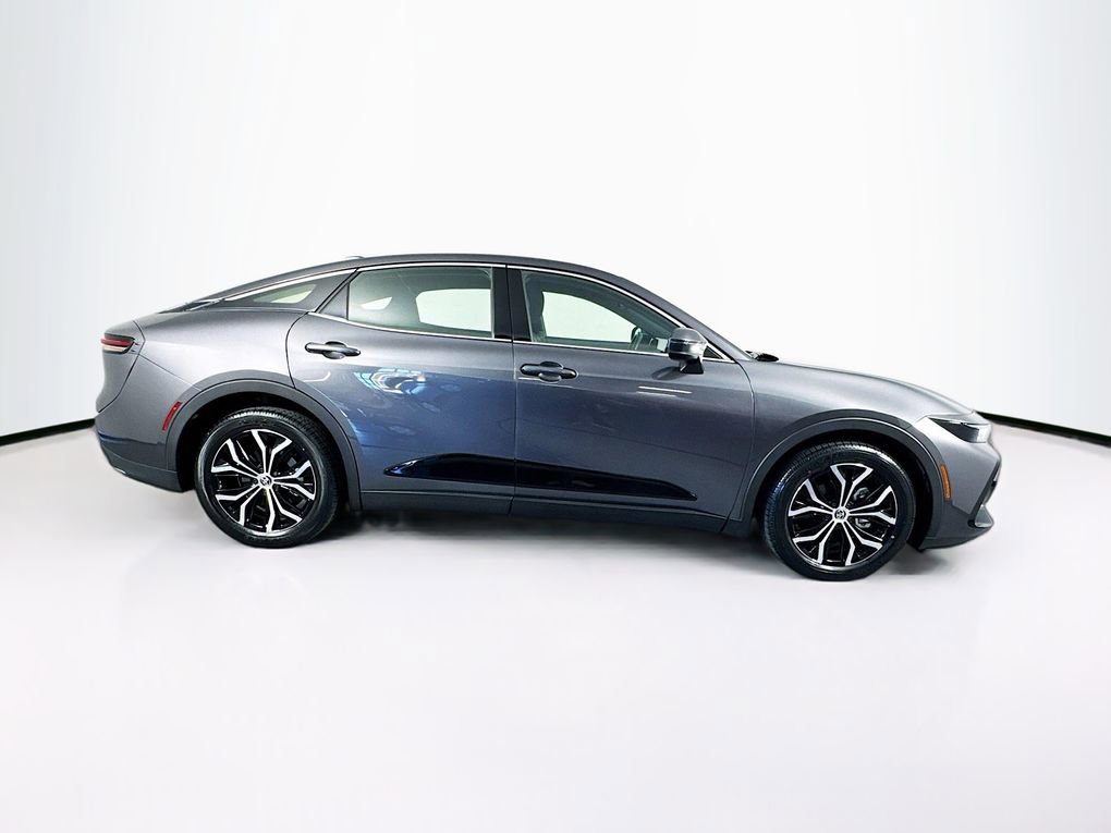 Used 2023 Toyota Crown XLE image 11