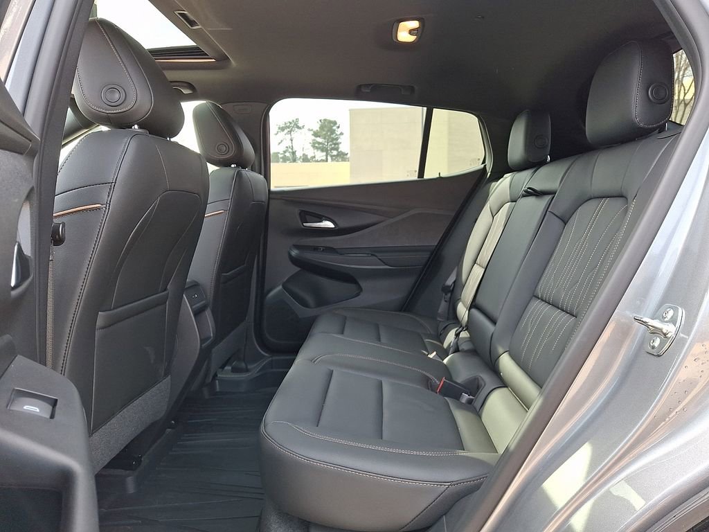 Used 2025 Buick Envista Avenir image 10