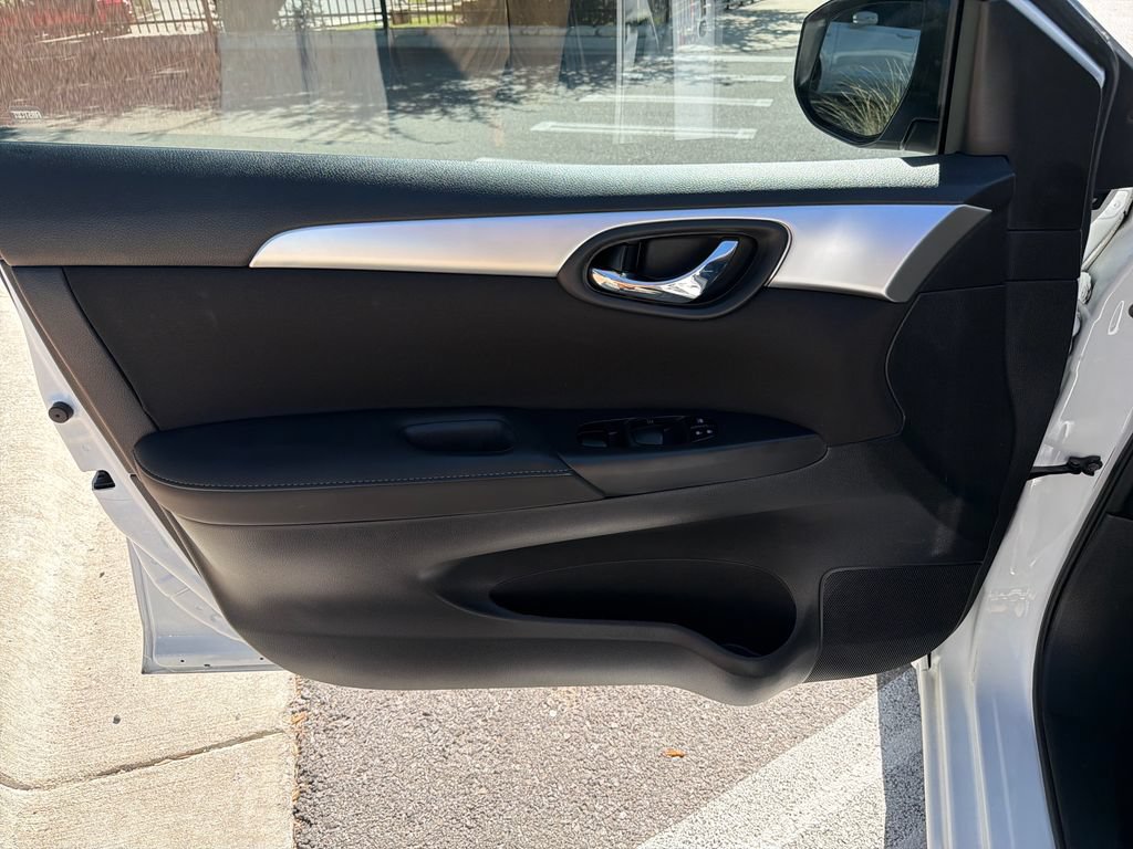Used 2018 Nissan Sentra S FWD image 17