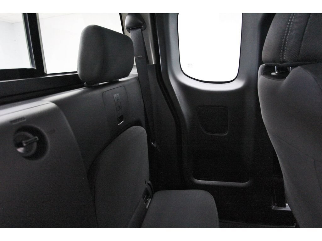 Used 2024 Nissan Frontier SV w/ SV Convenience Package AWD/4WD image 13