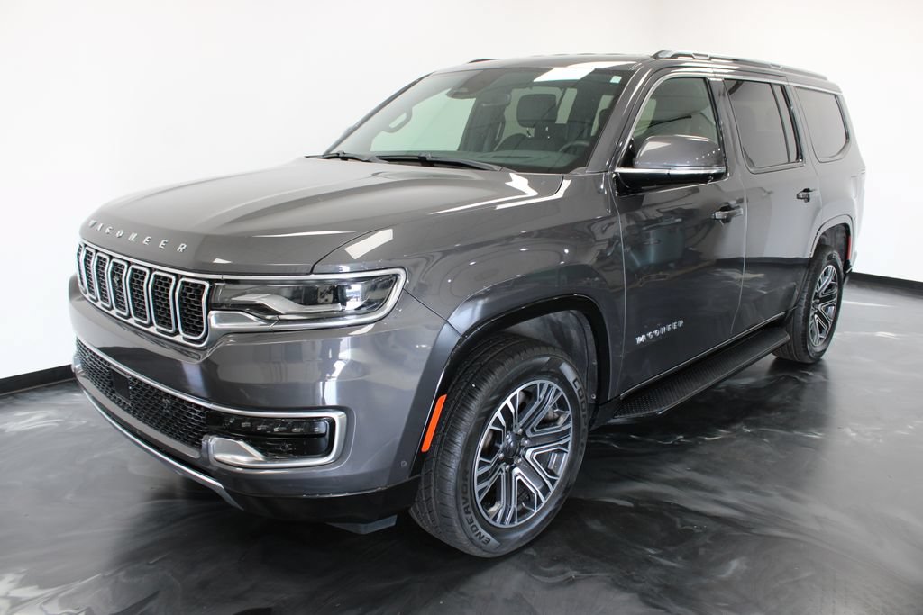 Used 2022 Jeep Wagoneer Series III w/ Rear Seat Entertainment Group AWD/4WD image 25