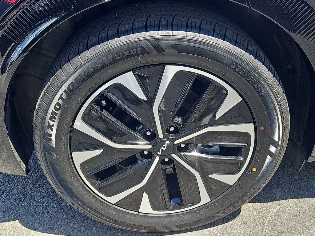 Certified 2023 Kia EV6 Wind AWD/4WD image 9