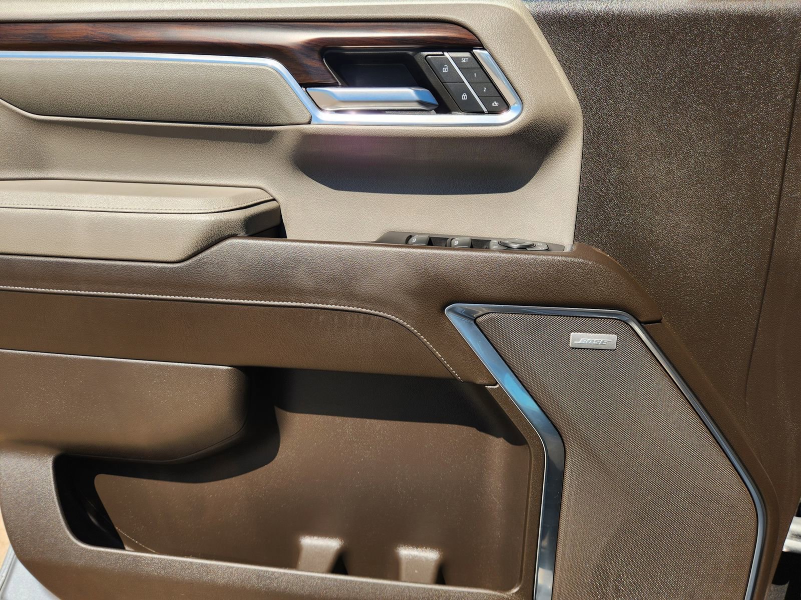 Used 2023 GMC Sierra 1500 SLT image 23