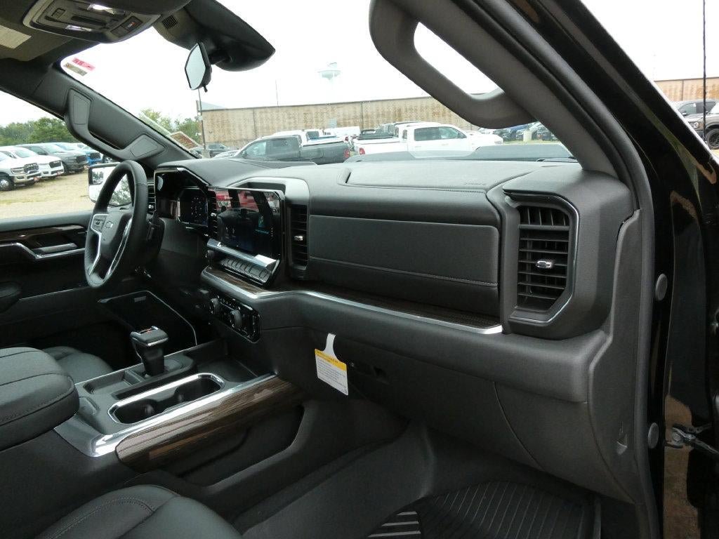 New 2026 Chevrolet Silverado 1500 LT Trail Boss w/ Convenience Package II AWD/4WD image 14