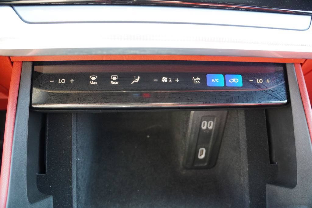 Used 2025 Jeep Wagoneer S Launch Edition w/ Trailer Tow Group AWD/4WD image 32