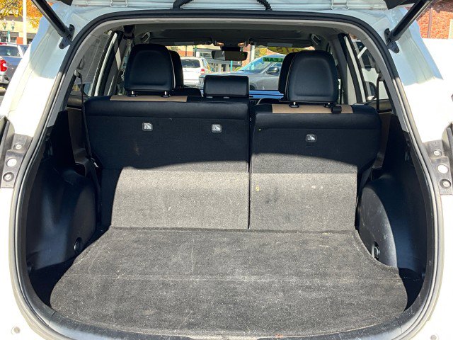 Used 2018 Toyota RAV4 Limited image 35