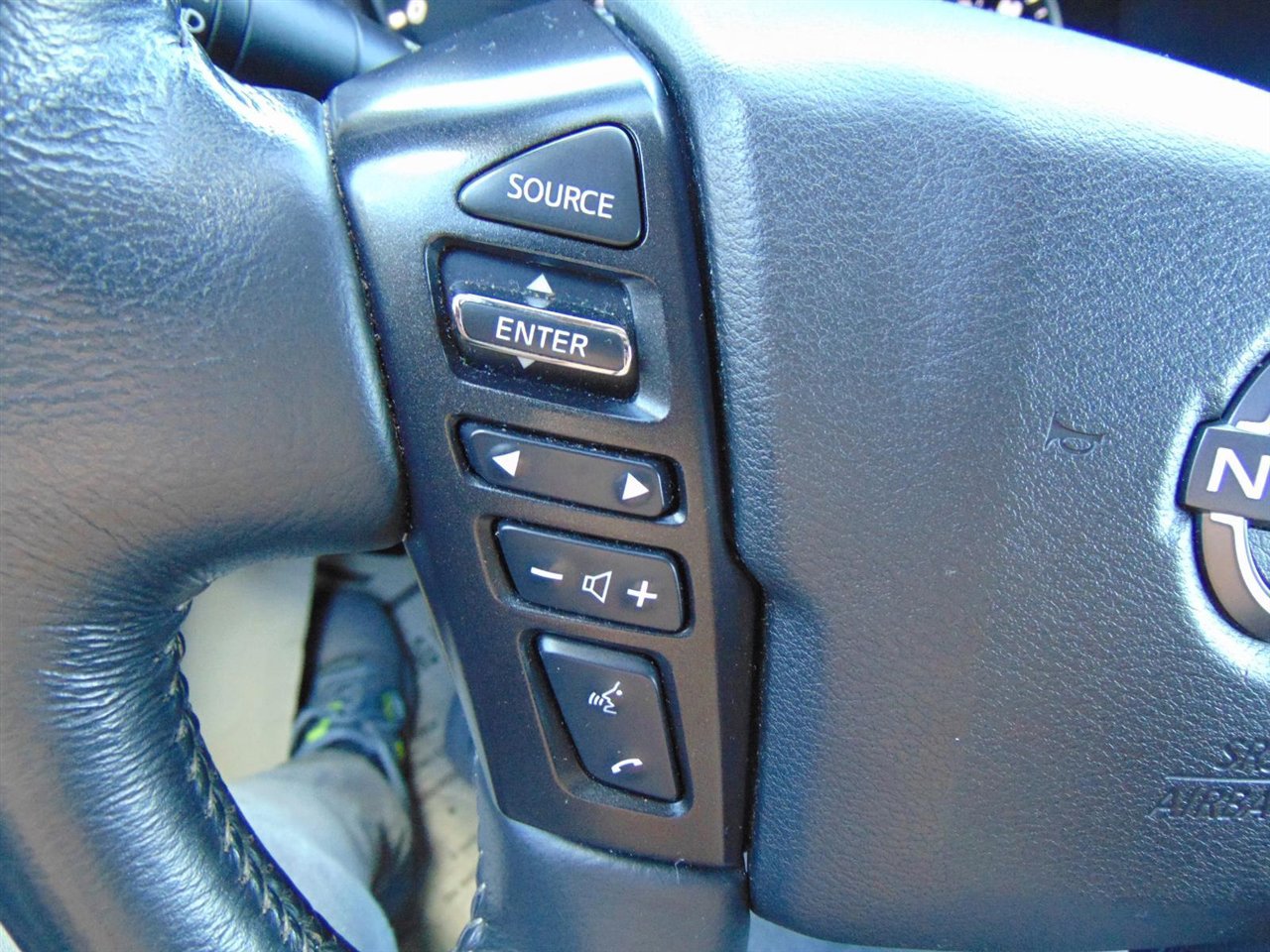 Used 2023 Nissan Frontier SV w/ SV Convenience Package image 36