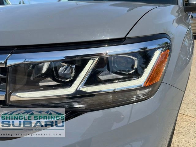Used 2023 Volkswagen Atlas Cross Sport SEL Premium R-Line AWD/4WD image 44