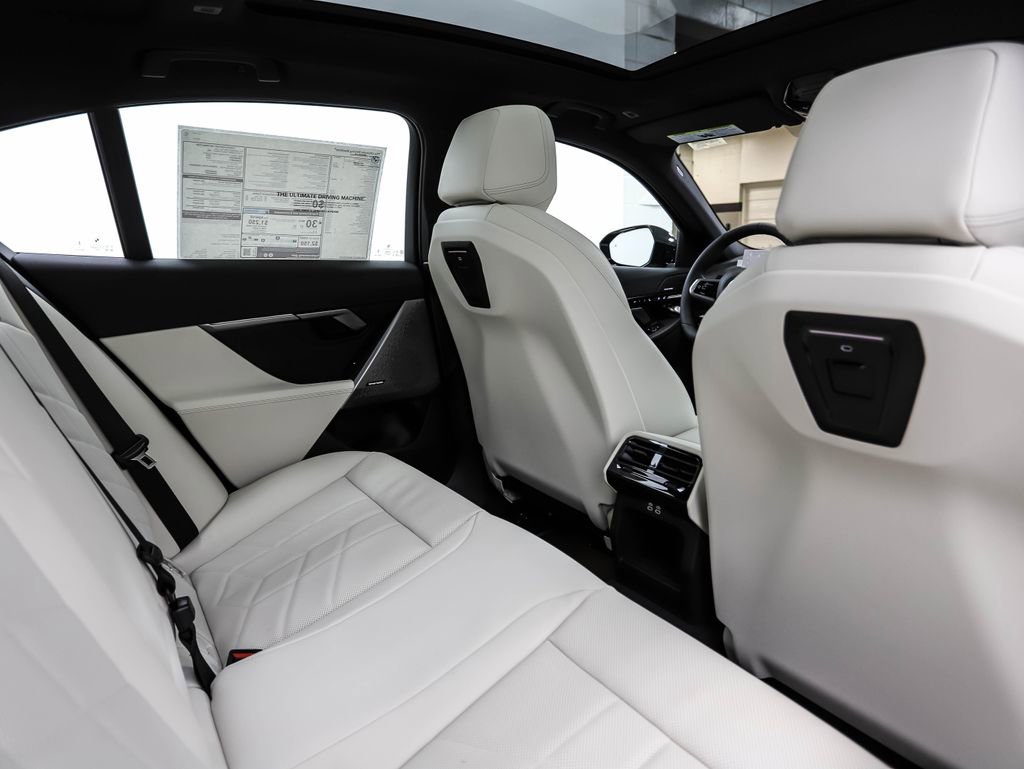 Certified 2025 BMW 530i xDrive w/ M Sport Package image 25