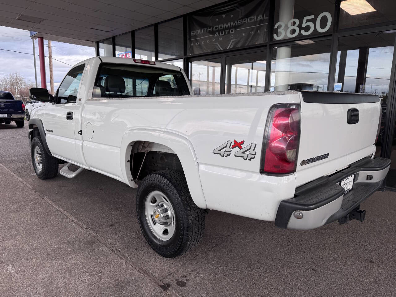Used 2005 Chevrolet Silverado 2500 W/T image 3