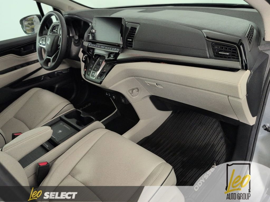 Used 2025 Honda Odyssey Touring image 13