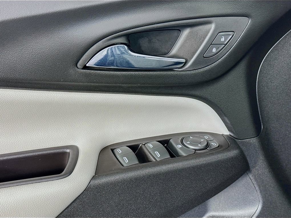 Used 2020 Chevrolet Equinox LS w/ LS Convenience Package image 23