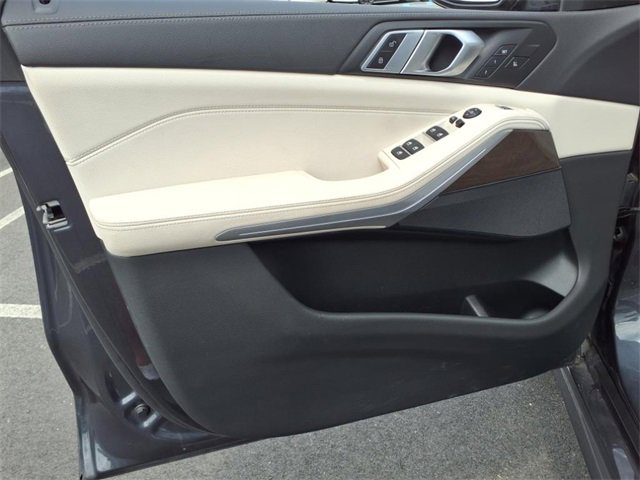 Used 2022 BMW X5 xDrive40i w/ Premium Enhanced Package image 14