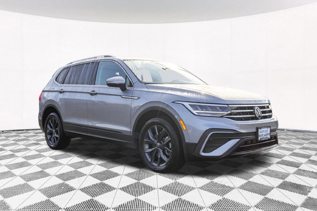 Certified 2023 Volkswagen Tiguan SE w/ Panoramic Sunroof Package FWD image 12