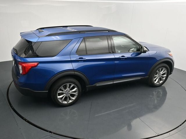 Used 2022 Ford Explorer XLT w/ Equipment Group 202A AWD/4WD image 26