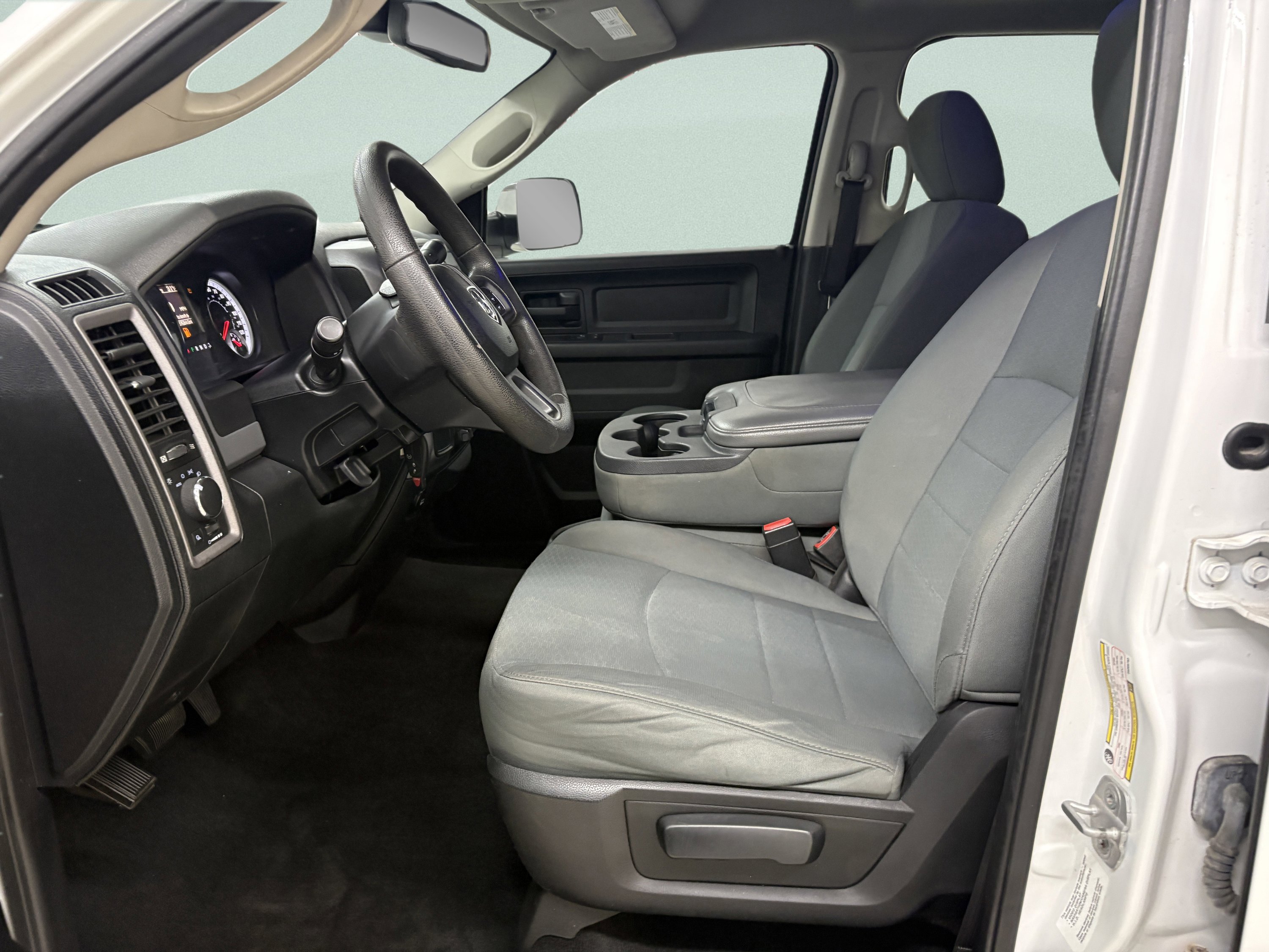 Used 2014 RAM 2500 Tradesman w/ Chrome Appearance Group image 11