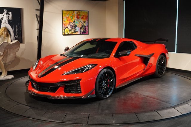 Used 2024 Chevrolet Corvette Z06 w/ Z07 Performance Package RWD image 1