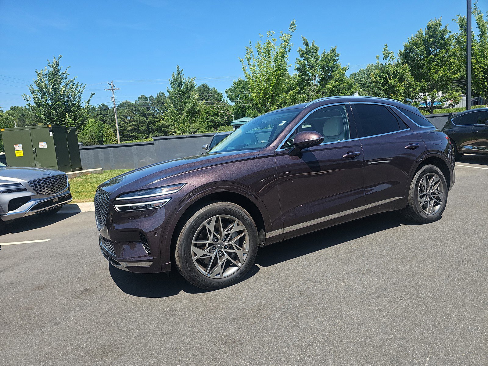 Used 2023 Genesis GV70 2.5T w/ Advanced Package AWD/4WD image 1