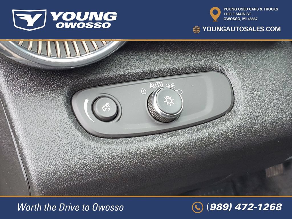 Certified 2025 Chevrolet Trax ACTIV w/ Sunroof Package FWD image 11