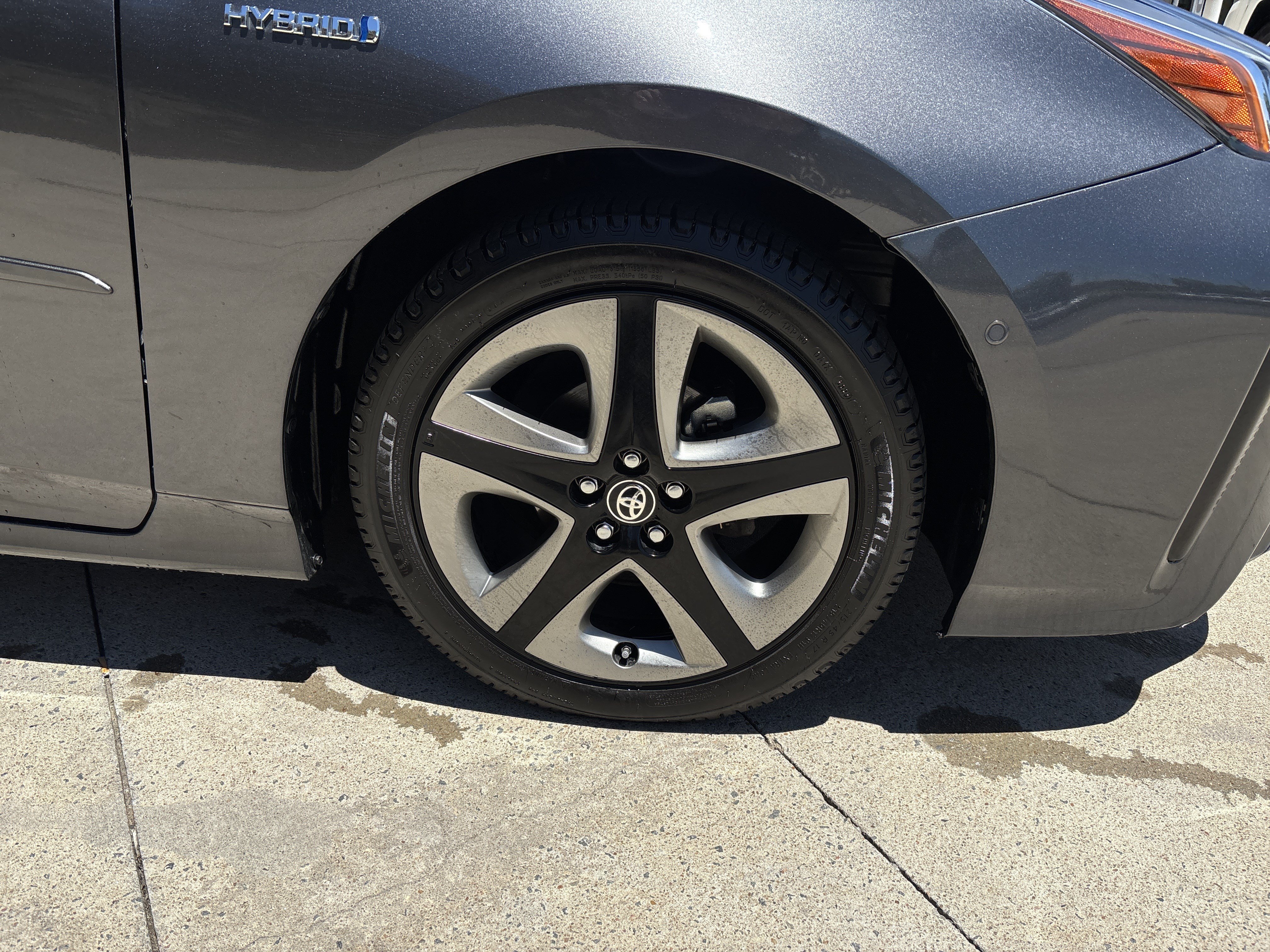 Used 2019 Toyota Prius XLE FWD image 35