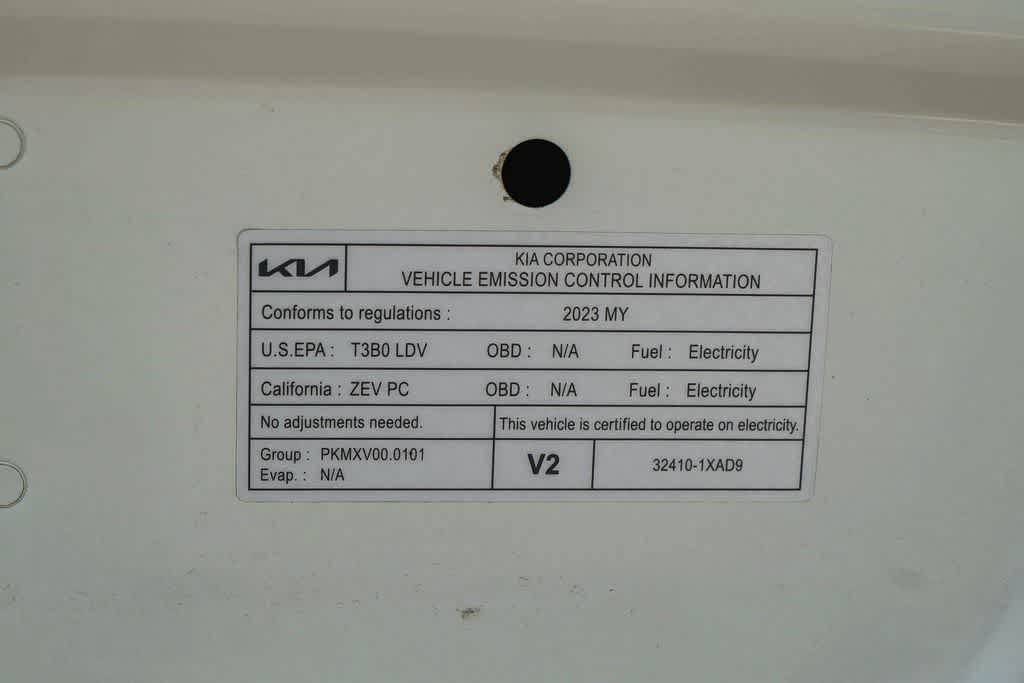 Certified 2023 Kia EV6 Light RWD image 27