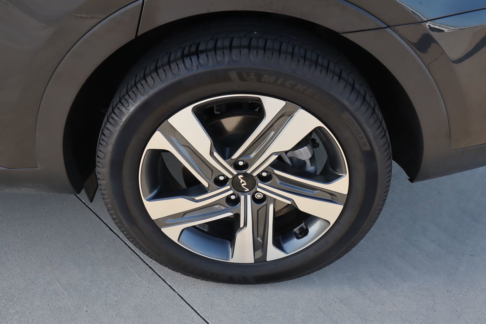 Used 2022 Kia Sorento SX image 12