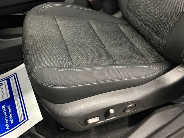 New 2027 Chevrolet Traverse LT w/ Driver Confidence Package FWD image 19