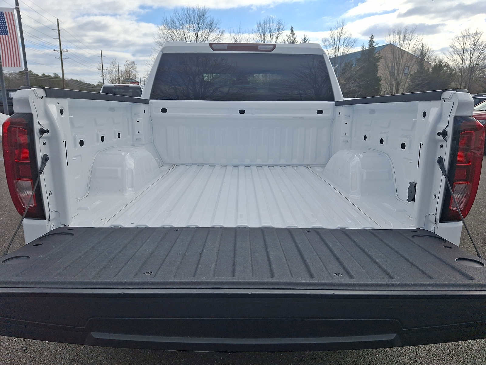 Certified 2023 GMC Sierra 1500 SLE image 29