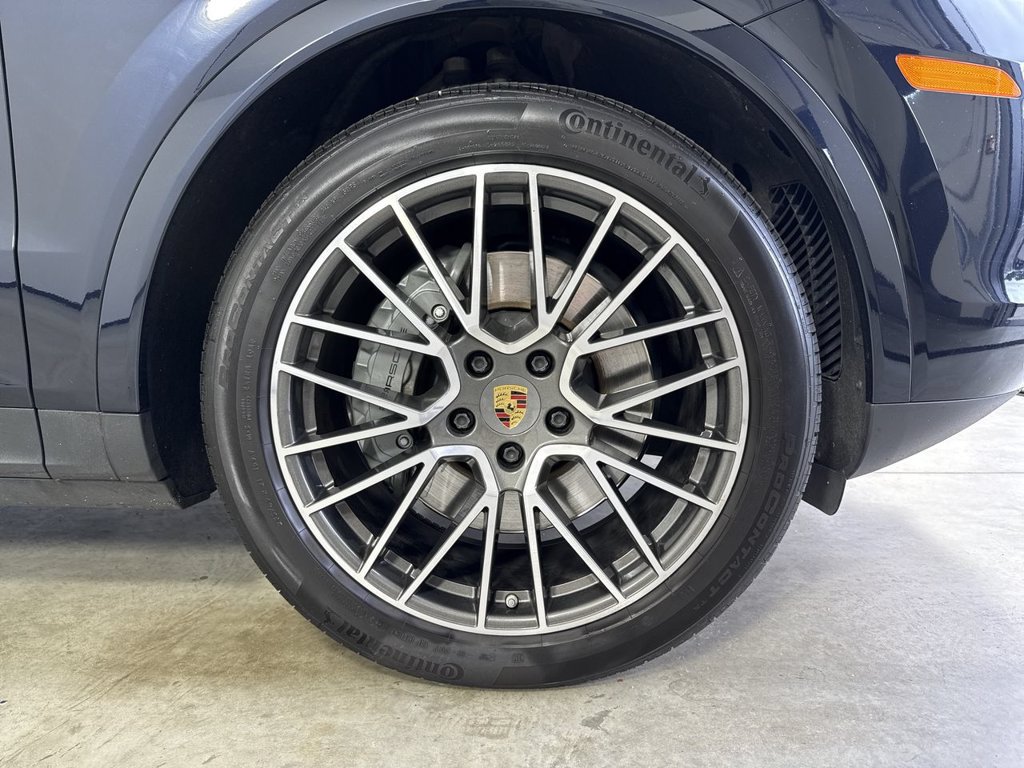 Certified 2023 Porsche Cayenne S Platinum AWD/4WD image 15