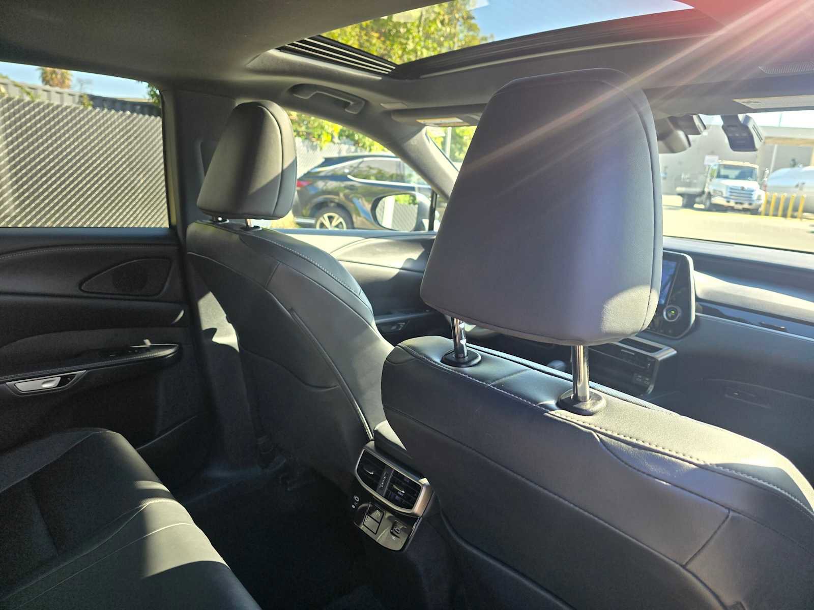 Used 2025 Lexus RX 350 FWD w/ Technology Package image 15