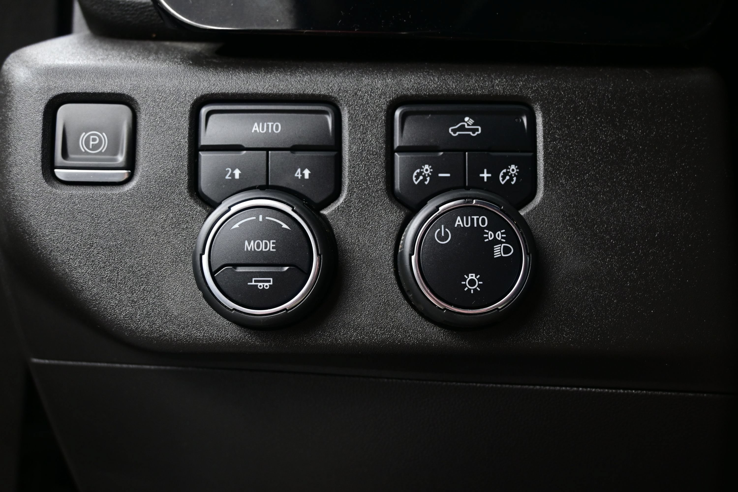 Used 2024 Chevrolet Silverado 1500 LT AWD/4WD image 23