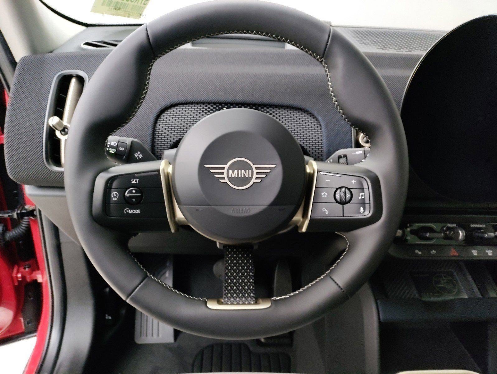 Used 2025 MINI Cooper Countryman S w/ Comfort Package Max AWD/4WD image 15