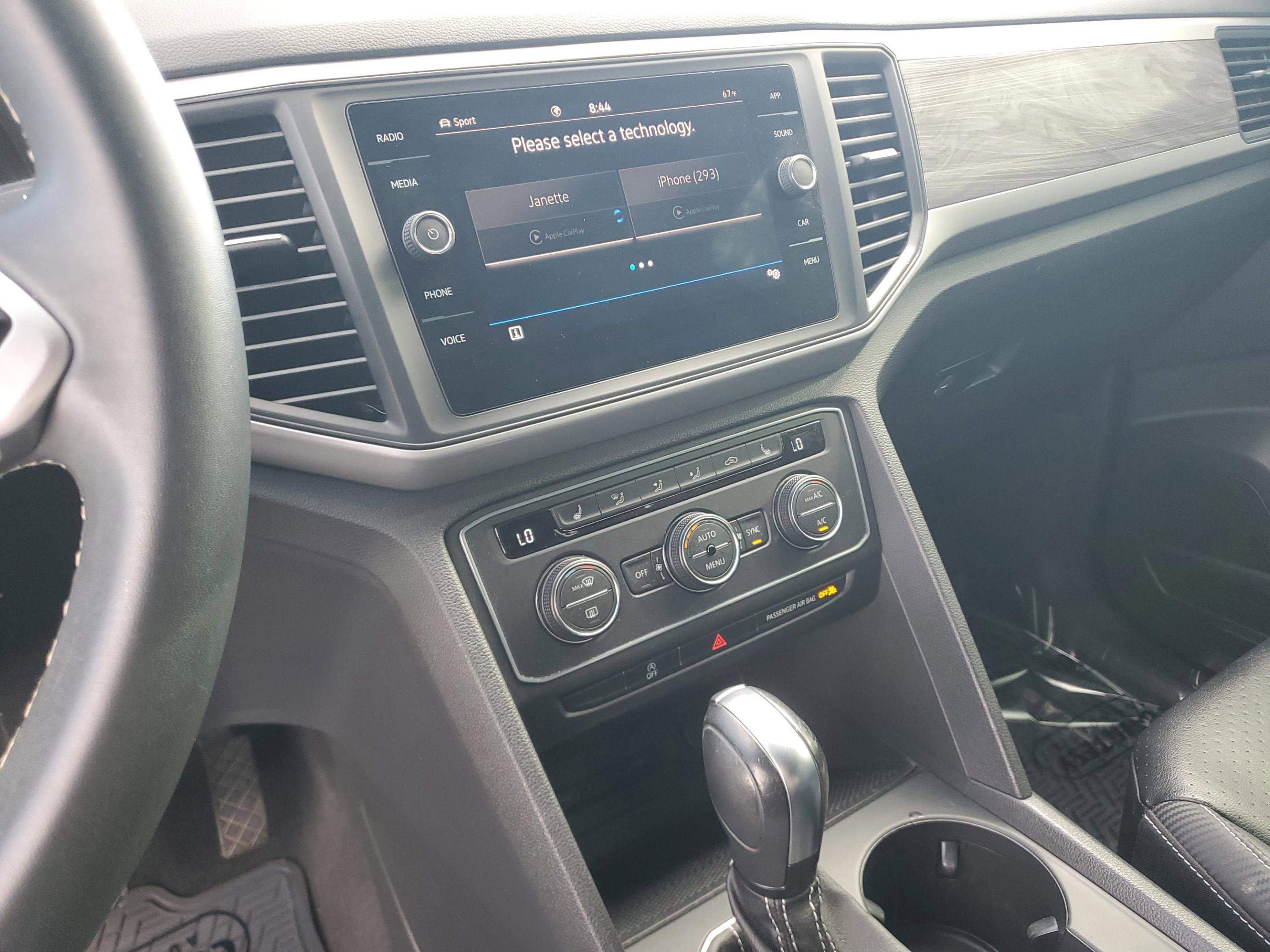 Used 2021 Volkswagen Atlas Cross Sport SE w/ Panoramic Sunroof Package image 29