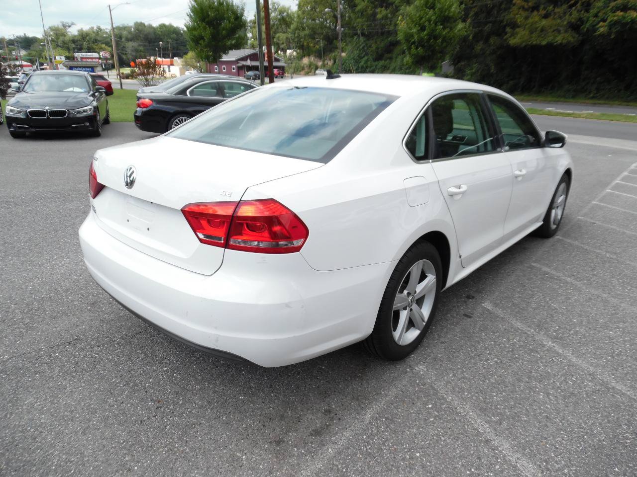 Used 2013 Volkswagen Passat 2.5 SE FWD image 6